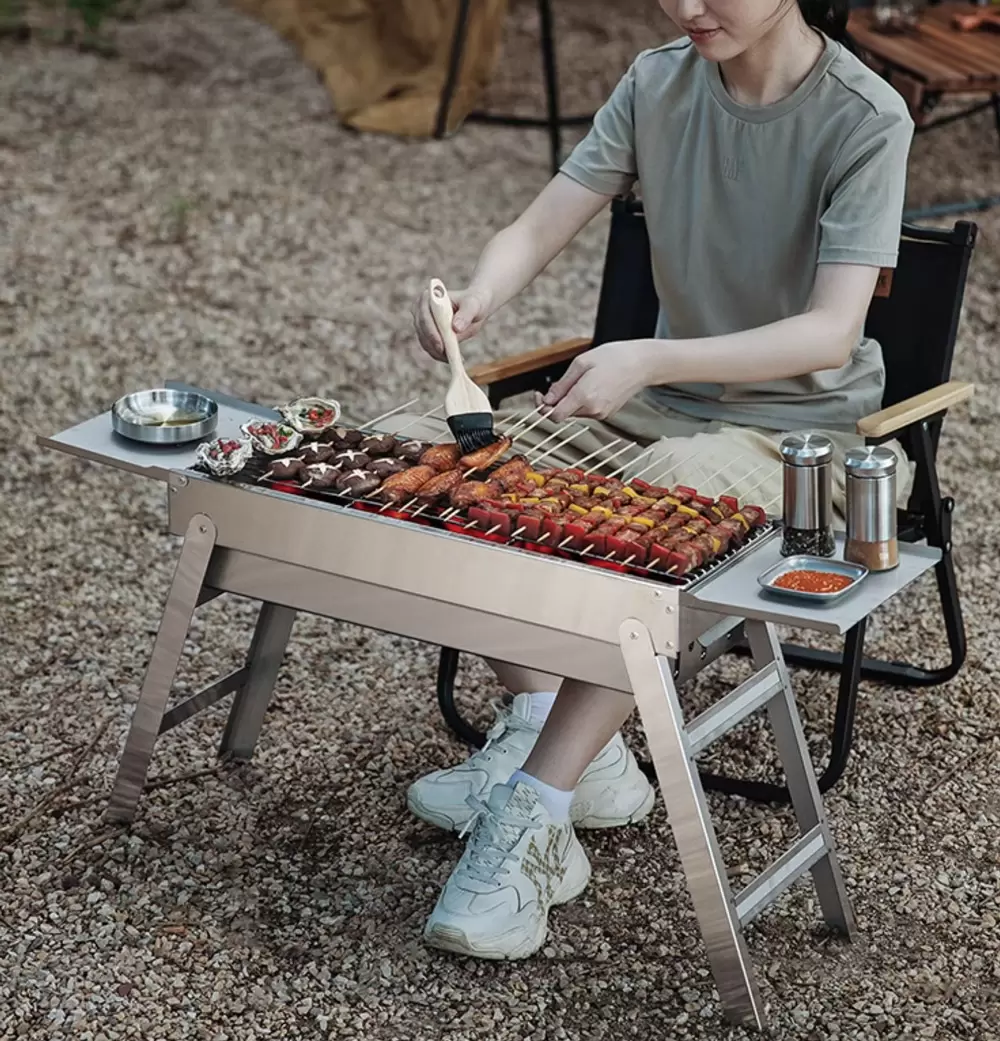 Stufa per barbecue a carbone pieghevole minimalista