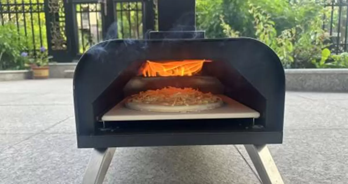 Backyard Fire & Feast (marchio californiano di lusso per lo stile di vita in cortile)