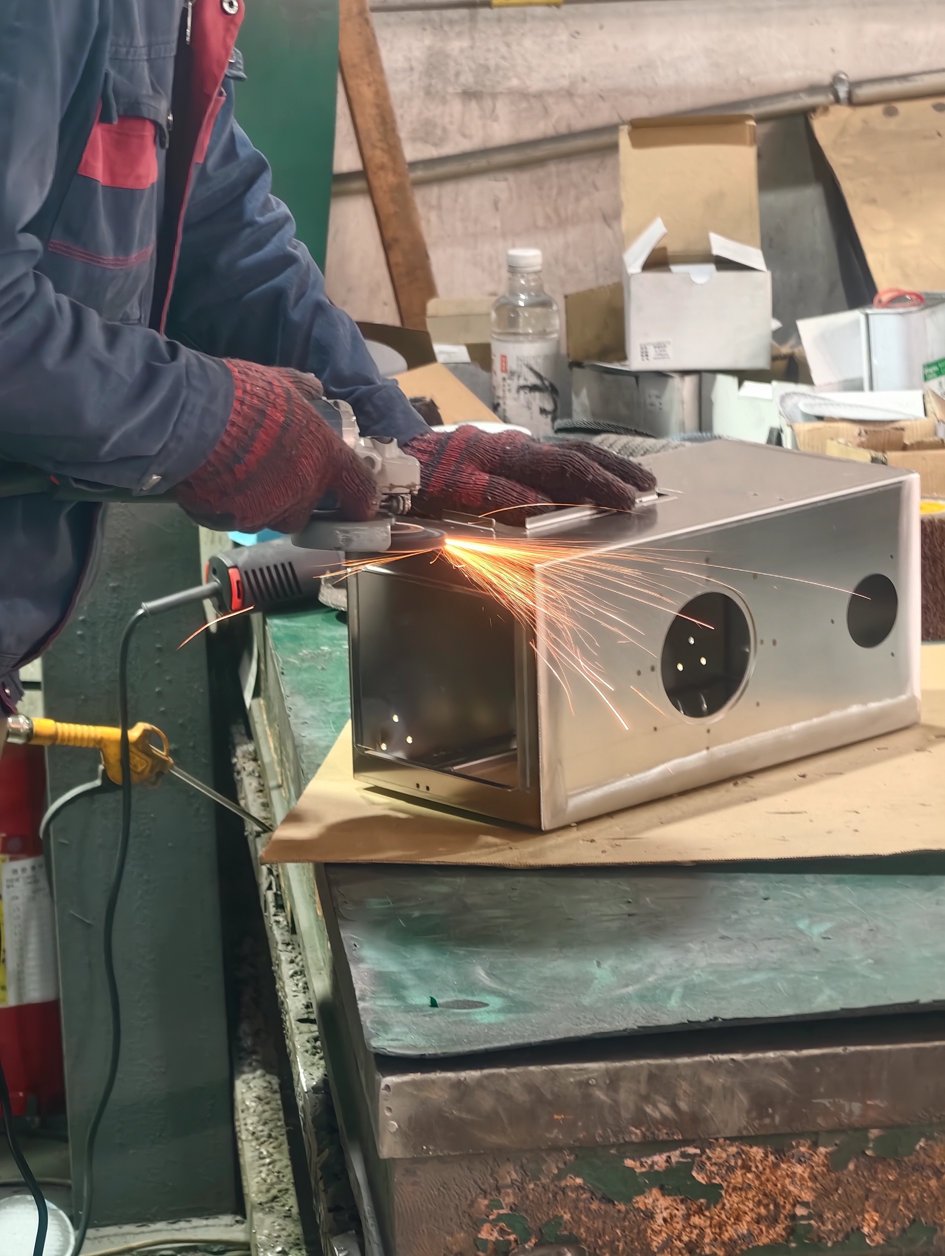 INBESTCAMP personalizza un lotto di stufe da tenda in acciaio inossidabile 304 per un cliente iracheno INBESTCAMP personalizza un lotto di stufe da tenda in acciaio inossidabile 304 per un cliente iracheno