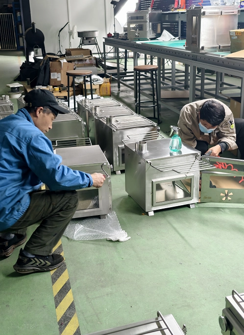 Flusso di lavoro efficiente per le spedizioni globali per la produzione di attrezzature da campeggio e da cucina per esterni INBESTCAMP